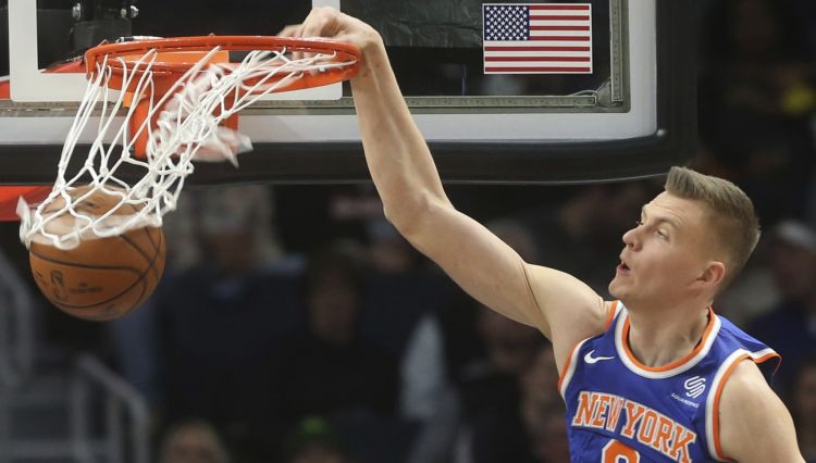 Porziņģa "double-double" un Hārdeveja atgriešanās neglābj "Knicks" pret Minesotu