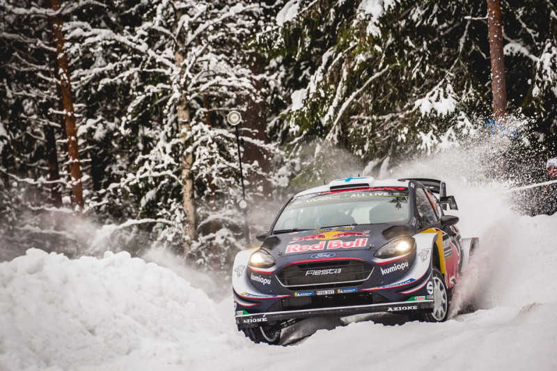Ožjē un Tanaks cīnās ar ceļa tīrīšanu, par Zviedrijas WRC jauno līderi kļūst Noivils