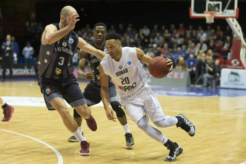 FIBA Eiropas kausa izslēgšanas spēles sākas ar graujošu Nīderlandes čempiones uzvaru