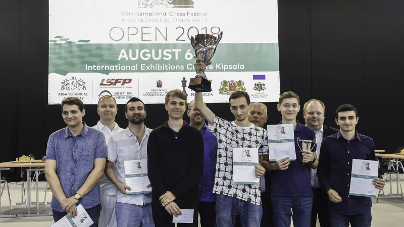 Armēnis Hovhanisjans uzvar šaha festivālā "RTU Open"