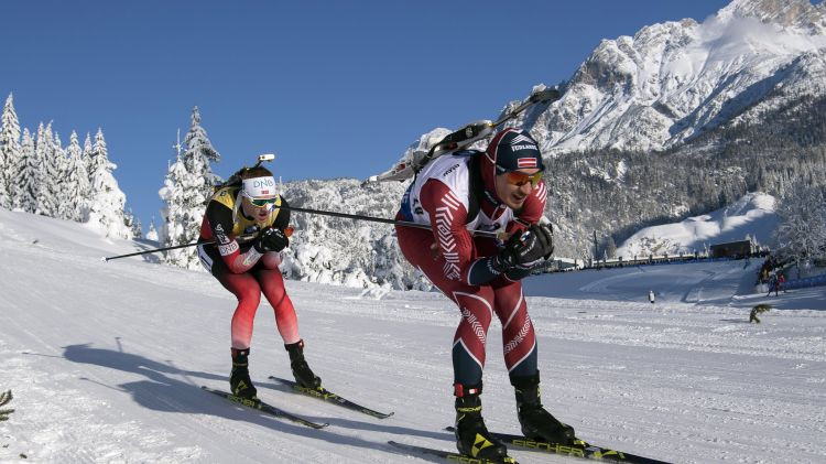 Biatlonistiem starts sprintā sniegotajā Rūpoldingā