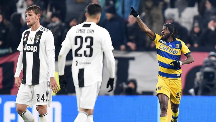 Žervinjo neļauj "Juventus" nosargāt 3:1 pārsvaru, Hamšīks gatavojas atstāt "Napoli"