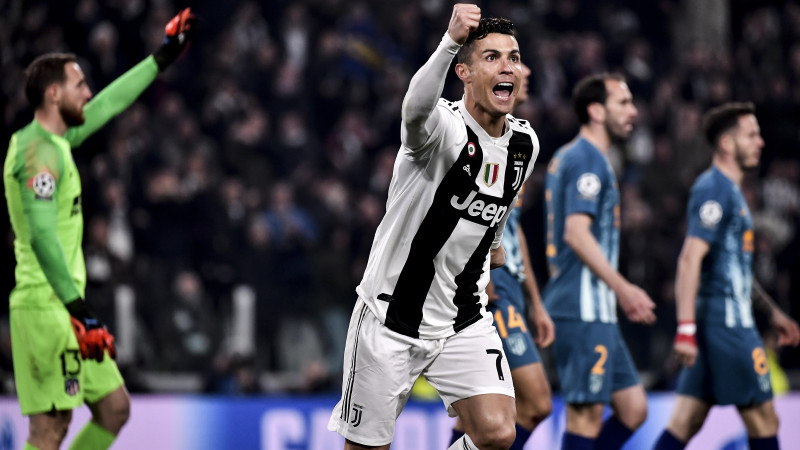Brīnumainā Ronaldu hat-trick ļauj "Juventus" nokaut atlētus