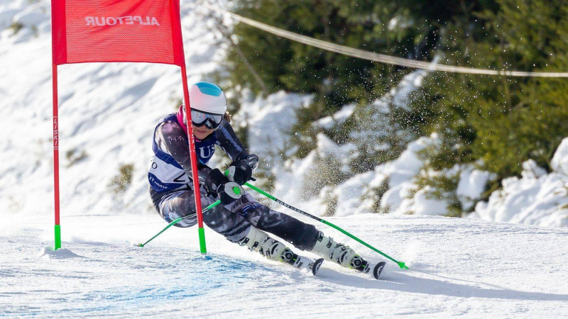 Talantīgā kalnu slēpotāja Ģērmane izcīna pirmo uzvaru FIS sacensībās