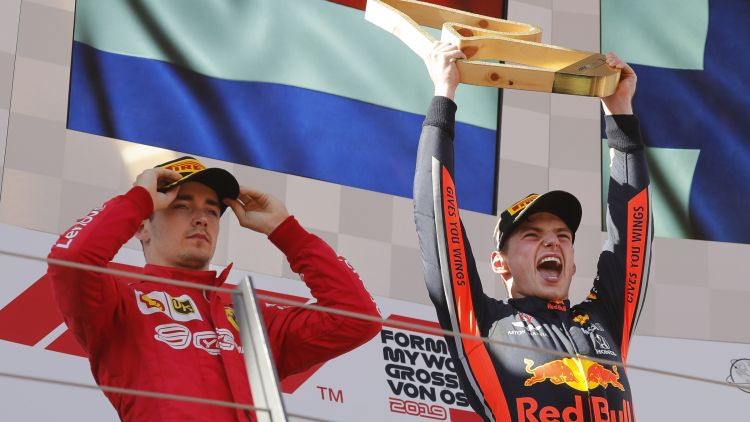 Verstapens netiek sodīts un saglabā uzvaru Austrijas GP