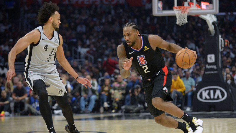 Lenards pret "Spurs" izceļas ar 38 punktiem, "Pelicans" beidzot uzvar
