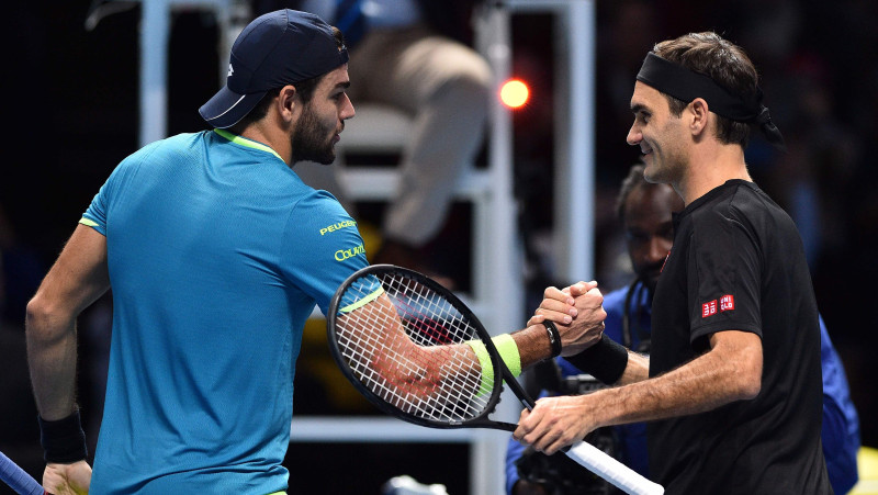 Federers pirmā seta beigās salauž Berretīni, gūst pirmo uzvaru Londonā