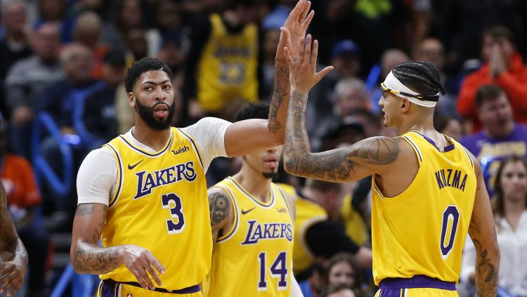 Deiviss: "Ilgā pauze padarījusi "Lakers" izredzes izcīnīt NBA titulu labākas"