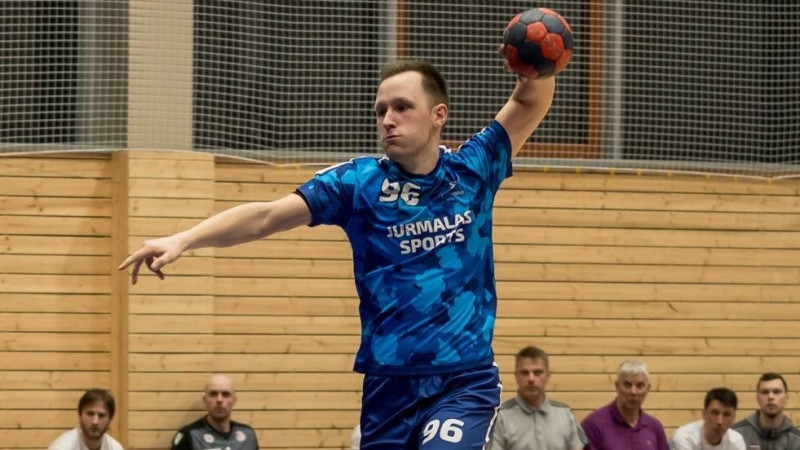 ''Jūrmalas sports'' izcīna uzvaru vienīgajā handbola čempionāta spēlē