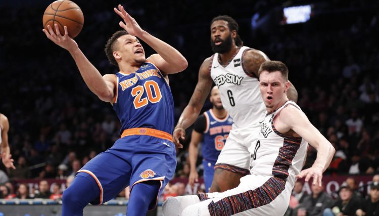 Kurucam astoņi punkti, "Nets" drausmīga precizitāte zaudējumā "Knicks"