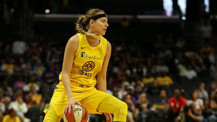 WNBA spēlētājai pozitīvs "Covid-19" tests pēc atgriešanās no Spānijas
