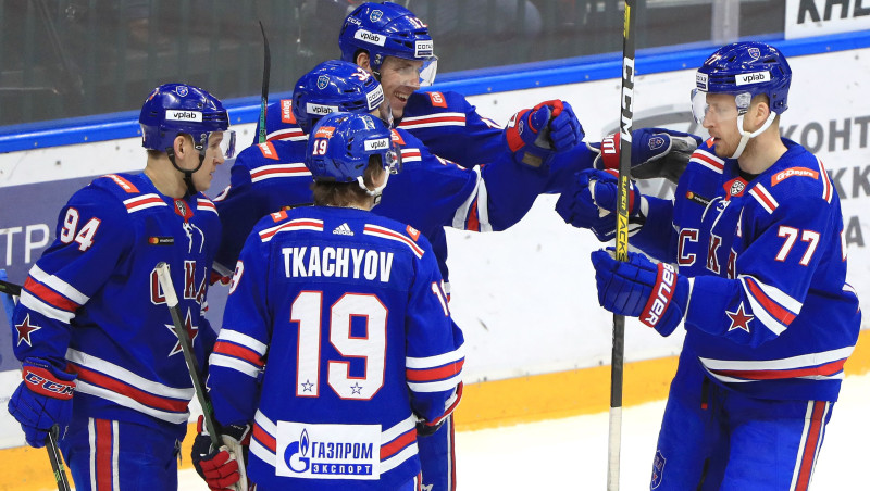 SKA pagarinās līgumus ar NHL spēlējušajiem Belovu un Kempainenu