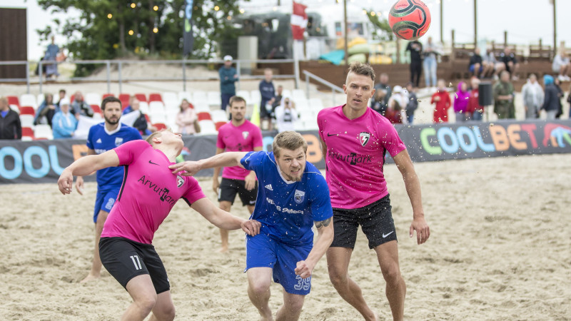 Startējusi apvienotā Latvijas-Igaunijas pludmales futbola līga