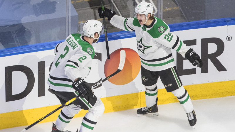 NHL nepieredzējušais Kiviranta ar "hat-trick" ieved "Stars" Rietumu finālā