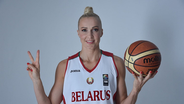 Baltkrievijā par nepakļaušanos varai aizturēta WNBA vicečempione Ļevčanka