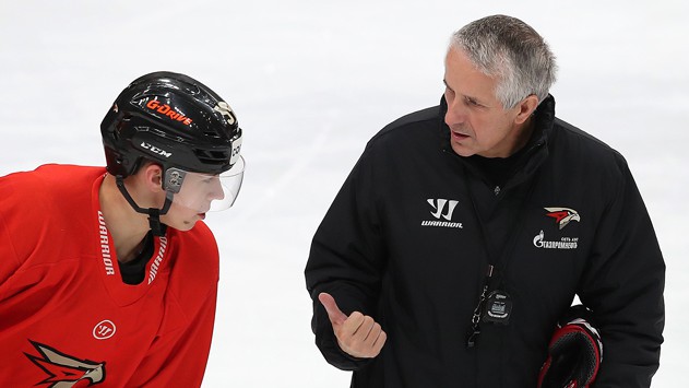 "Avangard" NHL drafta pirmajā kārtā izvēlēto Činahovu grib noturēt ar jaunu līgumu