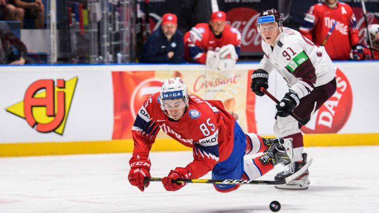 Kas notiek Latvijas hokeja izlases pretinieku nometnēs?