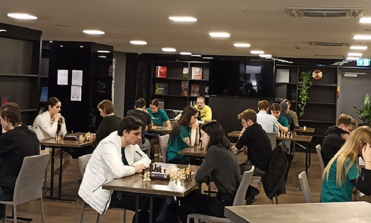 Par Latvijas studentu čempioniem šahā kļūst Bekasovs, Golsta un RTU