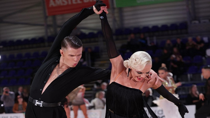 Dobrecovs/Ļevčenko izcīna 10.vietu Eiropas kausā 10 dejās