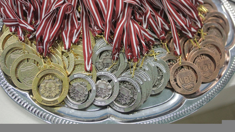 Latvijas junioru čempionātā peldēšanā uzvar Jelgavas SPS