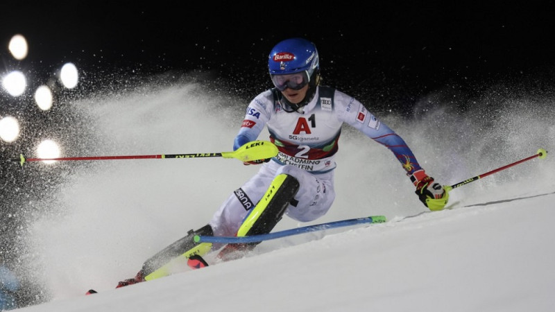 Šifrina pārspēj Stenmarka rekordu, Vlhova nodrošina slaloma titulu