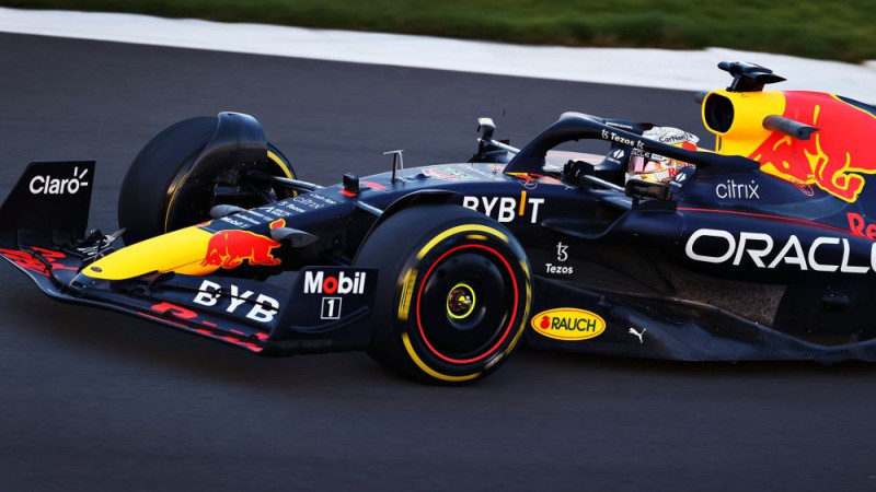 "Red Bull" testos pirmo reizi atrāda reālo RB18 modeli