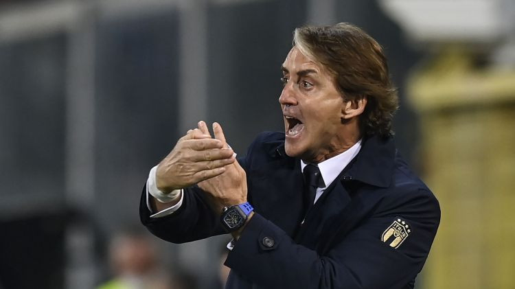 Mančīni atkāpjas no Itālijas futbola izlases galvenā trenera amata