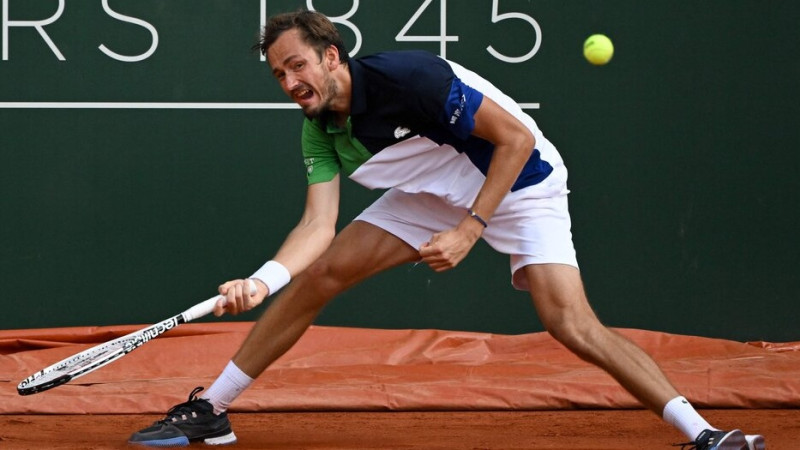 Medvedevs ''French Open'' sāk ar drošu uzvaru, lietuvietis Beraņķis zaudē