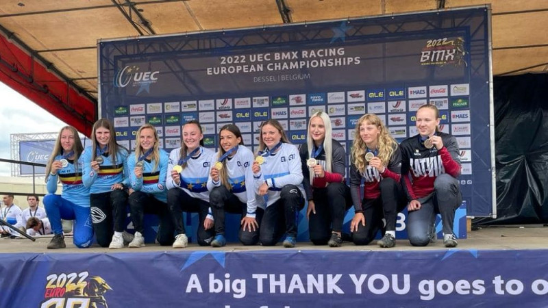 Latvijas dāmām bronza EČ BMX komandu "time trial" sacensībās