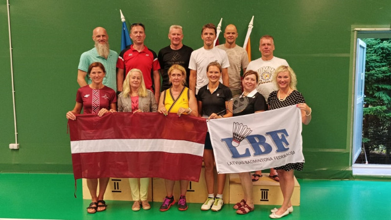 Latvijai trīs zelta medaļas Baltijas senioru čempionātā badmintonā