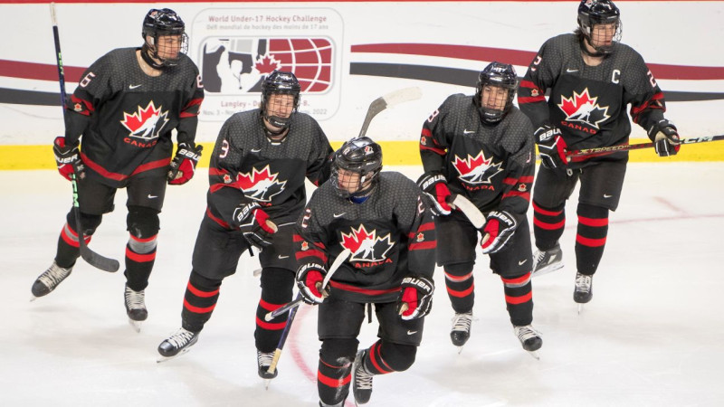 Kanādas hokejistiem trijās spēlēs trīs uzvaras un divi Izaicinājuma kausa fināli