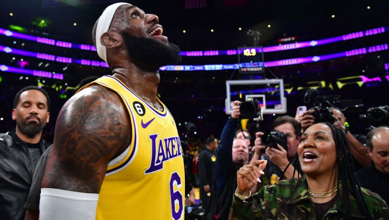 "Lakers" sagaida, ka Lebrons sezonas turpinājumā atgriezīsies ierindā