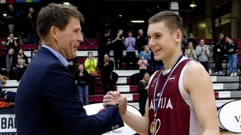 Latvijas U18 basketbolisti pārbaudes mačos uzvar Gruziju