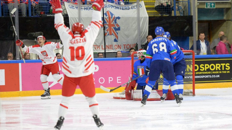 Polijas hokejisti pārspēj Kīnena trenēto Itāliju un tuvojas PČ elites divīzijai
