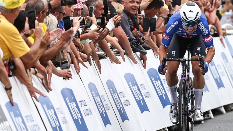 Filipsens uzvar otrajā "Tour de France" posmā pēc kārtas, Neilands 54. vietā