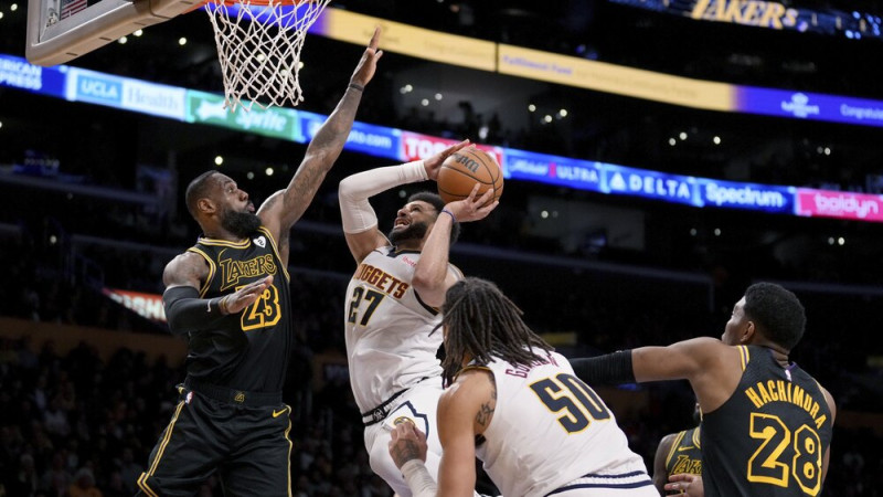 Čempionei ''Nuggets'' uzvara pret ''Lakers'', Dončičam 39+8+11 Ņujorkā