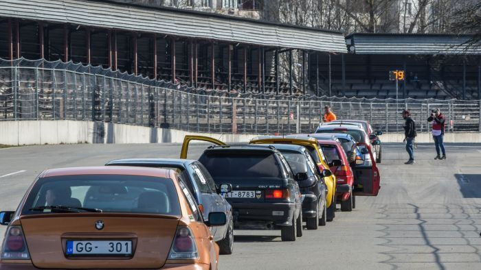 Ar plašu dalībnieku skaitu sestdien Biķerniekos startēs Latvijas autosprinta sezona