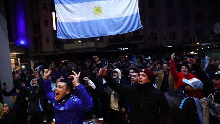 Līdzjutēju svinībās pēc Argentīnas futbola izlases uzvaras "Copa America" viens bojāgājušais