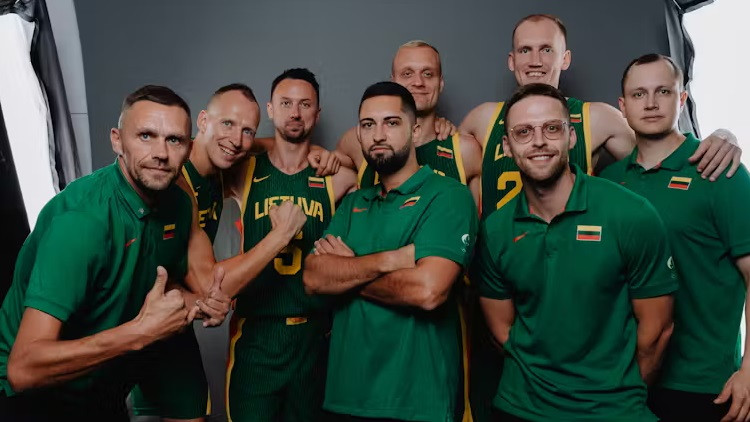 Lietuvas 3x3 basketbolisti izdzēš sociālo tīklu lietotnes