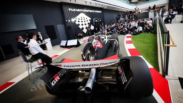 "Toyota" pagaidām neplāno atgriezties F1 ar savu komandu