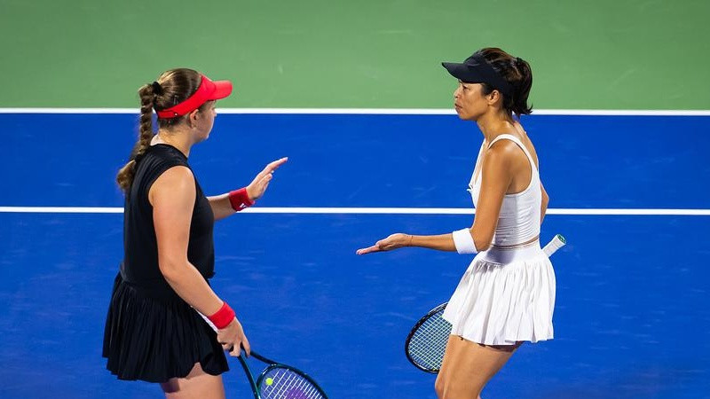 Ostapenko/Sei grauj izšķirošajā taibreikā un tiek Dubaijas "WTA 1000" finālā