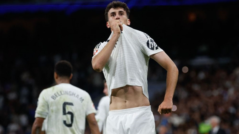 ″Real″ pēdējā uzbrukumā izrauj uzvaru un saglabā izredzes ″LaLiga″ titulcīņā