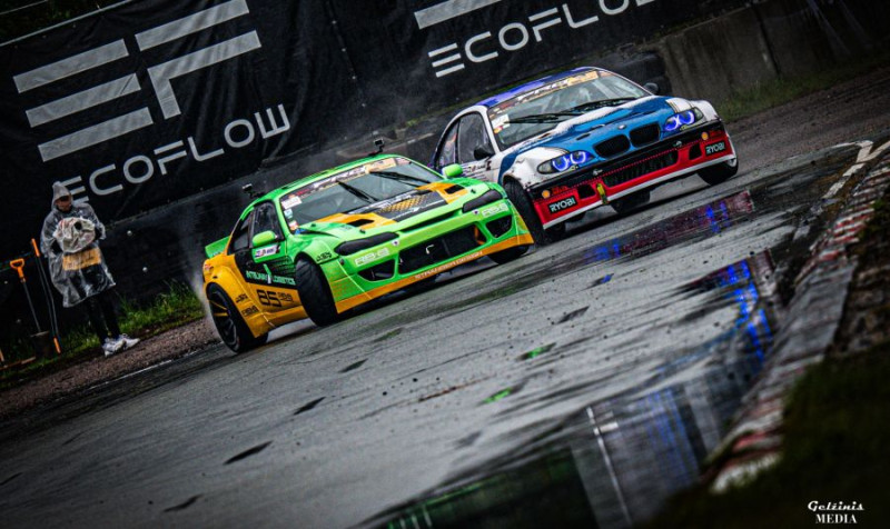 Latvijas drifta sezonas atklāšanā Biķerniekos triumfē Rolands Bērziņš