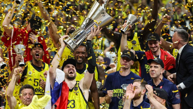 Latvijai pirmais EL čempions – Žagara pārstāvētā "Fenerbahce" atgriežas Eiropas basketbola virsotnē