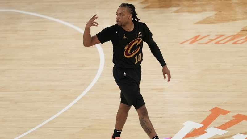 ''Cavaliers'' pamatsaspēlniekam Gārlendam veikta operācija, izlaidīs nākamās sezonas ievadu