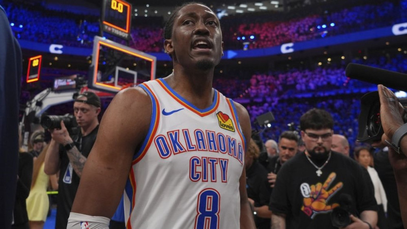 "Thunder" ar līderu spīdošu sniegumu nonāk uzvaras attālumā no čempionu titula