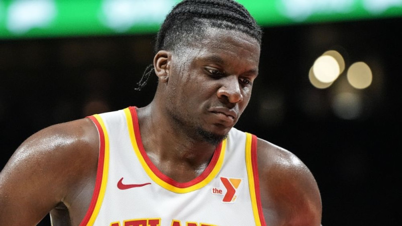 ″Hawks″ palaiž Porziņģa konkurentu, bet papildinās perimetrā