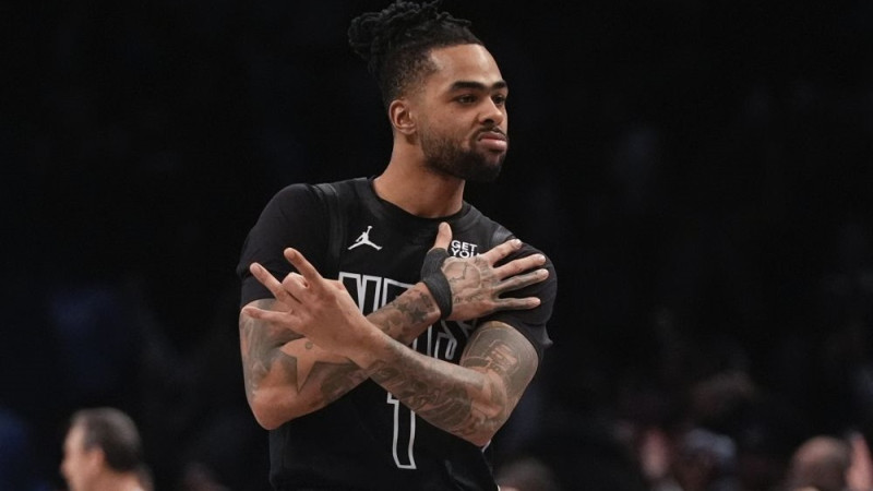 NBA darījumu apkopojums: ″Lakers″ guļ centru tirgū, Rasels dodas uz Dalasu