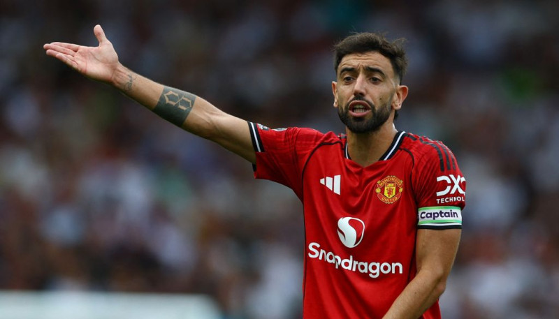 Fernandišs neiesit pendeli, "United" un "Fulham" uzvarētāju nenoskaidro