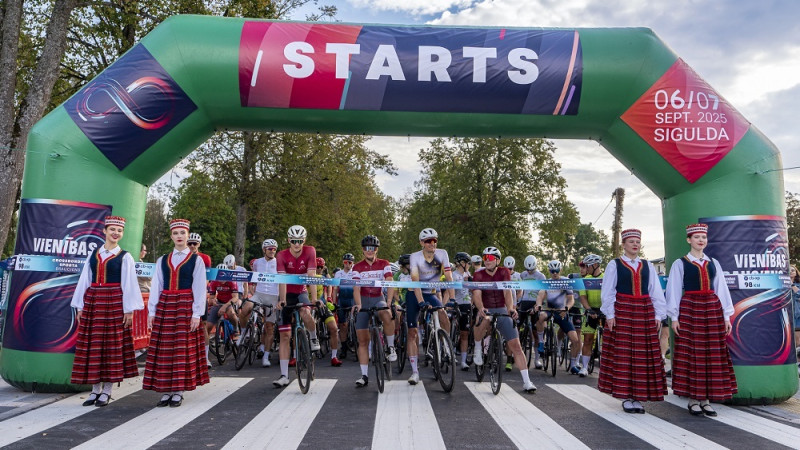 Ar vērienu izcilos laika apstākļos aizvadīts tradicionālais Vienības brauciens